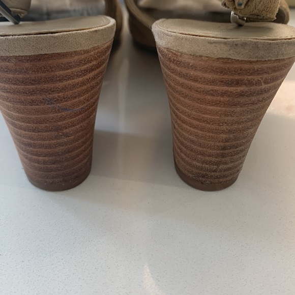 Franco Sarto size 9.5M taupe stacked heel - Picture 3 of 5